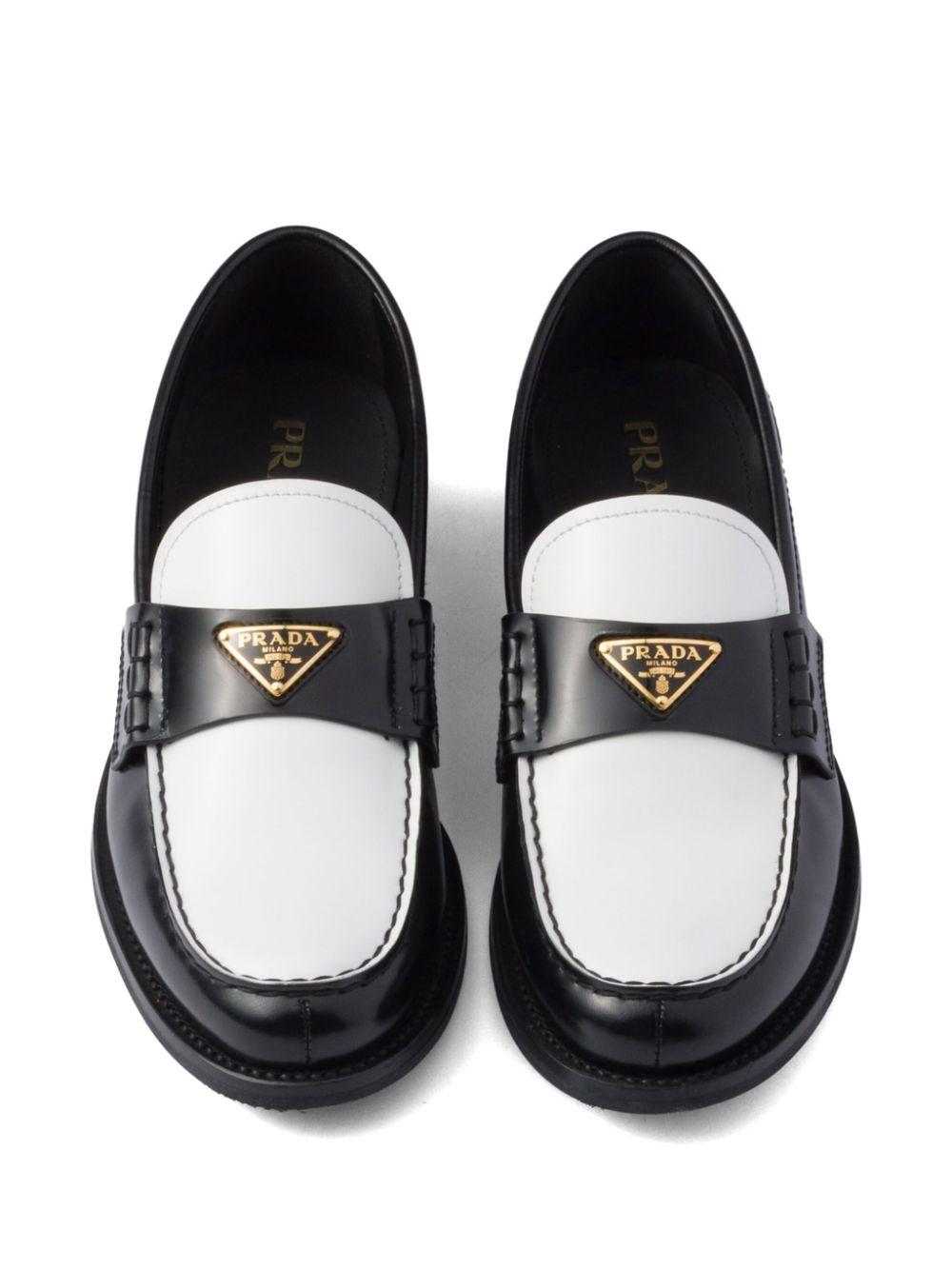 Prada レディース ブラック バイカラー レザーローファー フラットシューズ