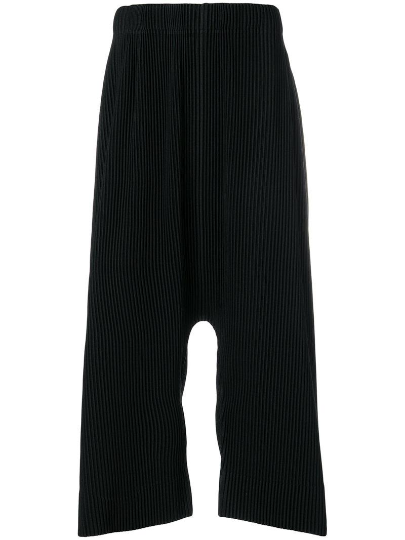 HOMME PLISSE Issey 黒 Miyake ショートパンツ - 通販 - guianegro.com.br