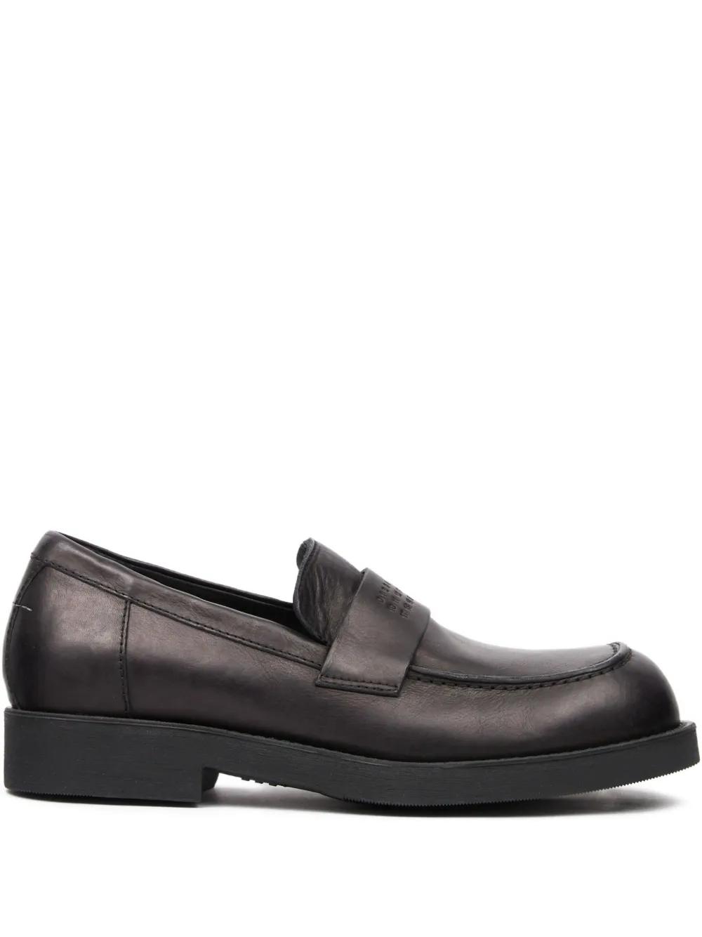 メンズ MM6 by Maison Margiela ロゴエンボス ローファー ブラック | Lyst