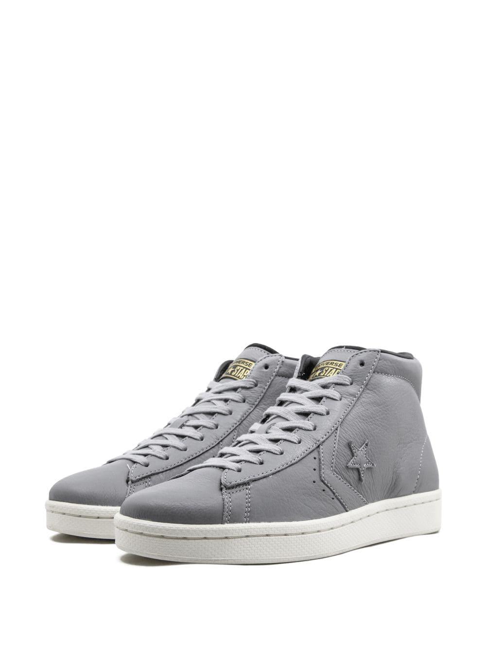 Converse Pro Leather 76 Mid Sneakers in Gray for Men | Lyst