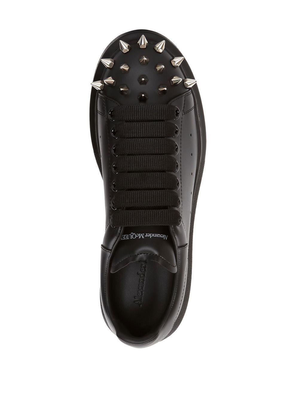 Sneakers oversize con borchie di Alexander McQueen in Nero | Lyst