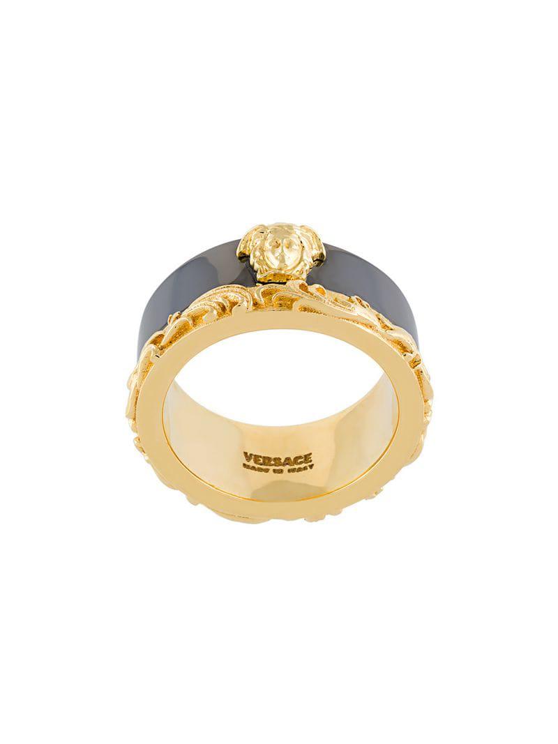as dwaas Verbeteren Versace Barocco Border Ring in Metallic for Men | Lyst