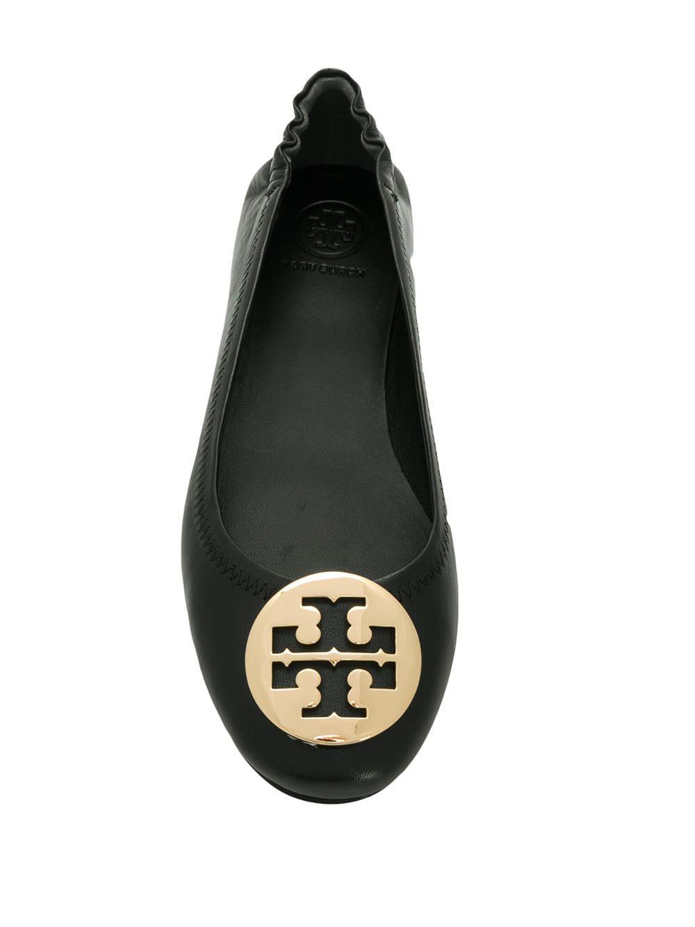 Tory Burch Leather Logo Plaque Ballerina Shoes in Black - Lyst