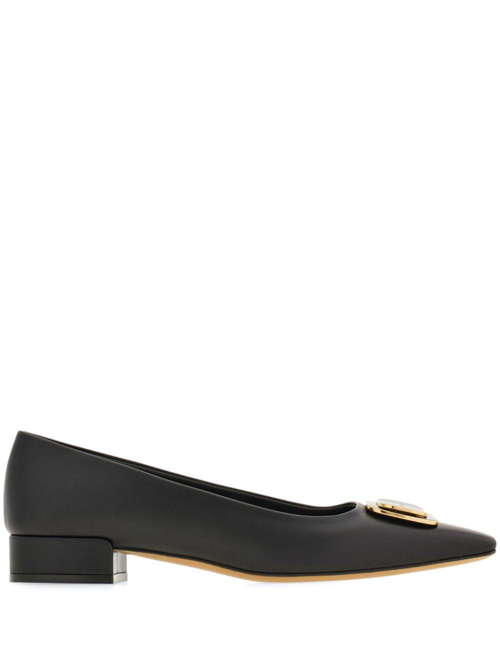 Ferragamo レディース ブラック ニュー ヴァラ フラットパンプス 