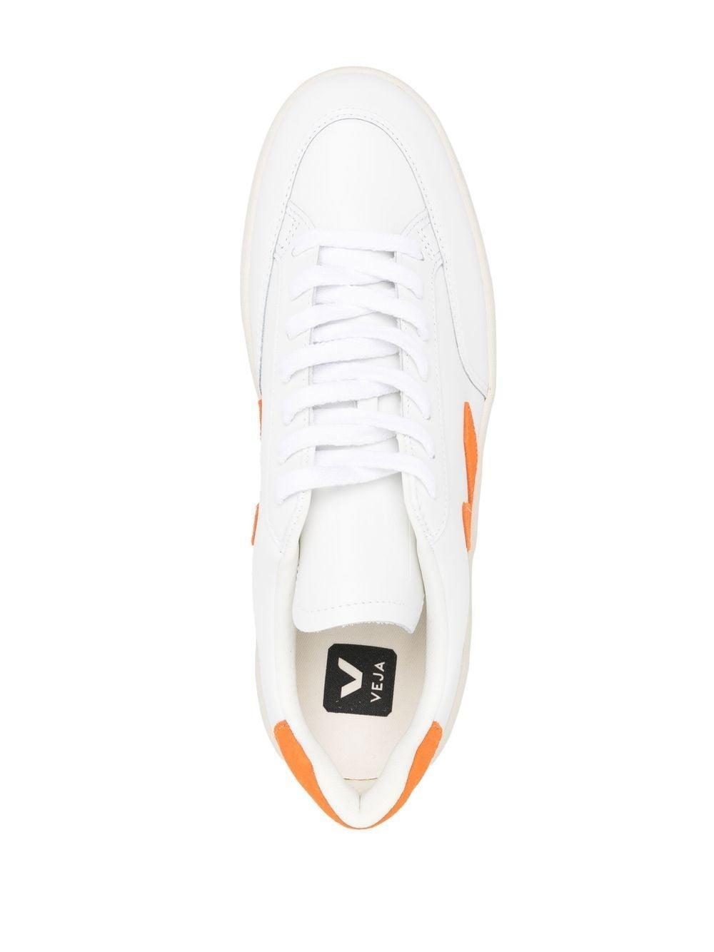 Veja Logo-patch Lace-up Sneakers in White for Men | Lyst UK