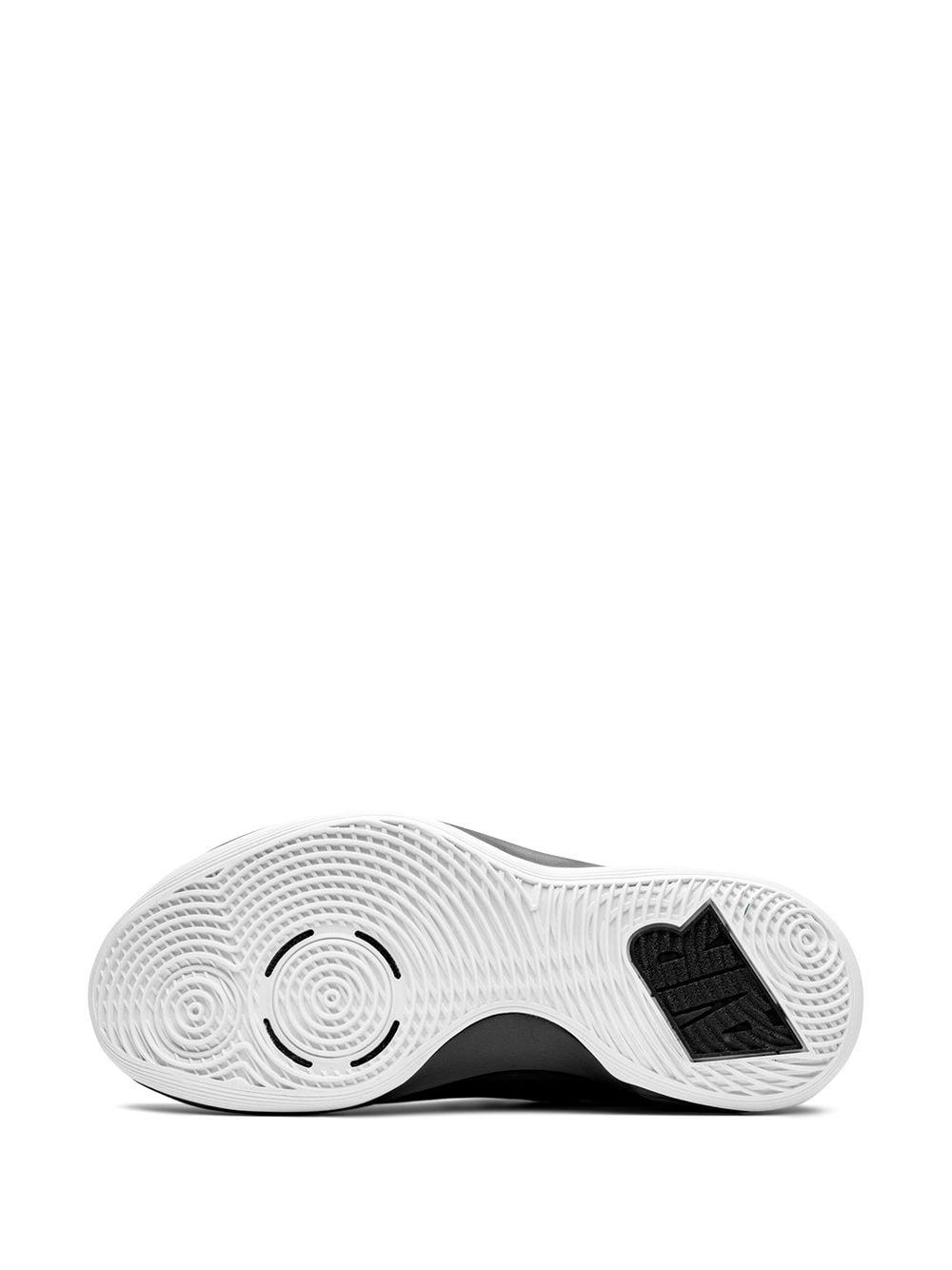 nike air max versatile 3