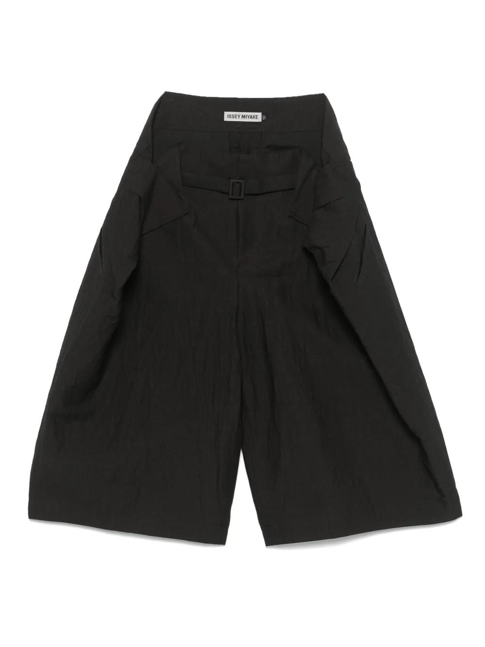 フィットネスボトムス ISSEY MIYAKE Women Shorts Burmudas IM48FF136 15 Black Issey Miyake Shorts for Women | Online Sale up to 70% off | Lyst