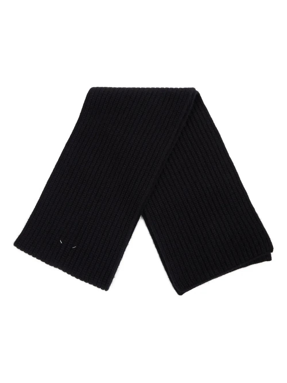 【送料&関税込】Maison Margiela Knitted Scarf - Unisex MM6 Maison Margiela Scarf Knit Crewneck (Nude) – CNCPTS