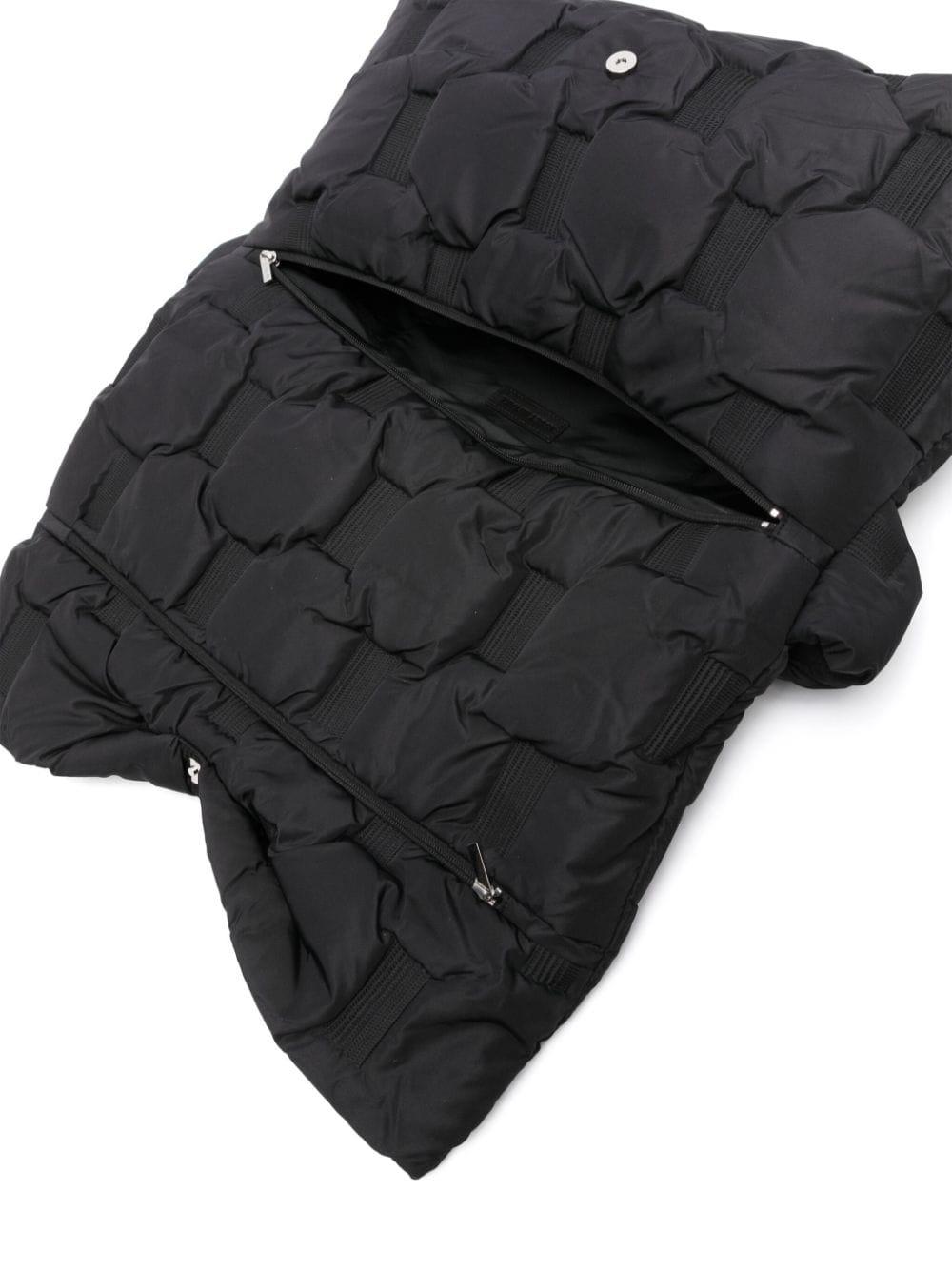 Issey Miyake Square Cushion パデッド ショルダーバッグ ブラック | Lyst