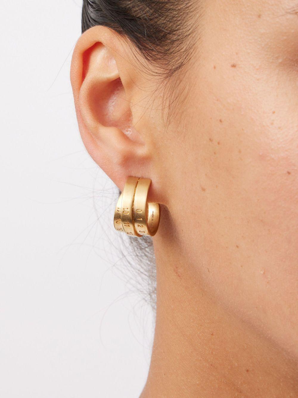 MM6 by Maison Martin Margiela レディース メタリック ロゴ ピアス 