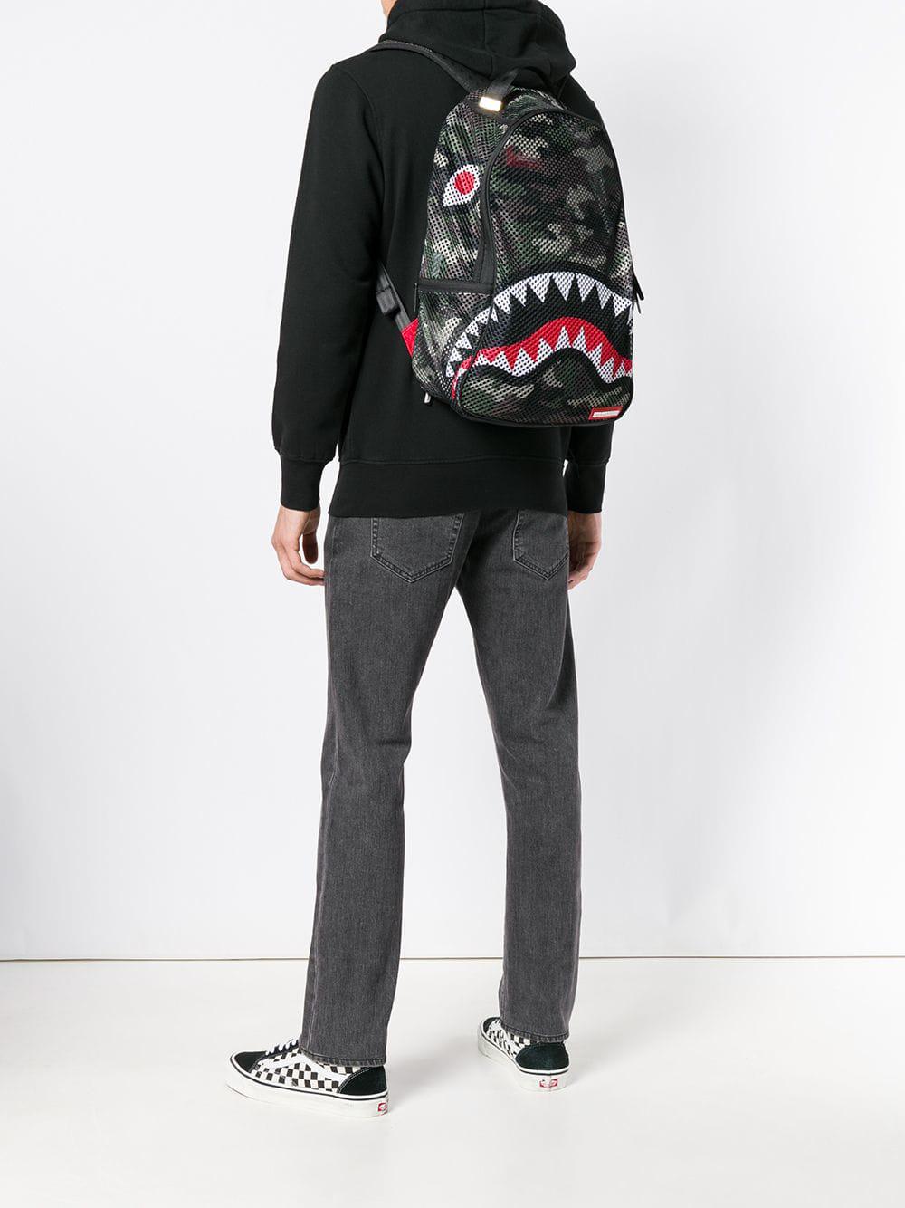Mochila con motivo de tibur n Sprayground de hombre de color Verde