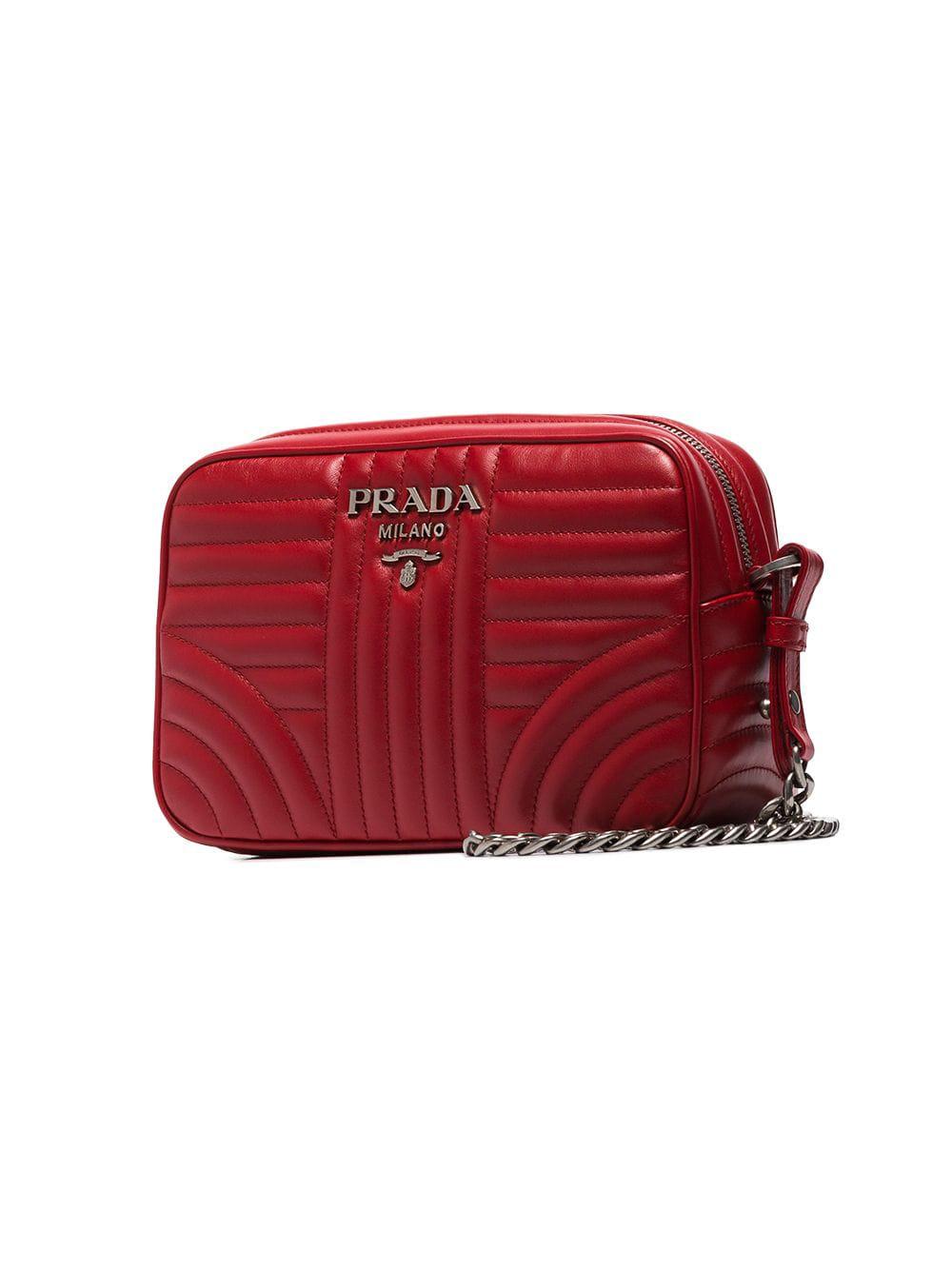Prada Logo Plaque Crossbody bag Red Leather ref.437912 - Joli Closet