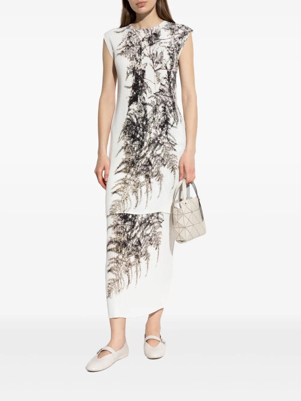 Issey Miyake Pressed Flora Maxi Skirt in White | Lyst