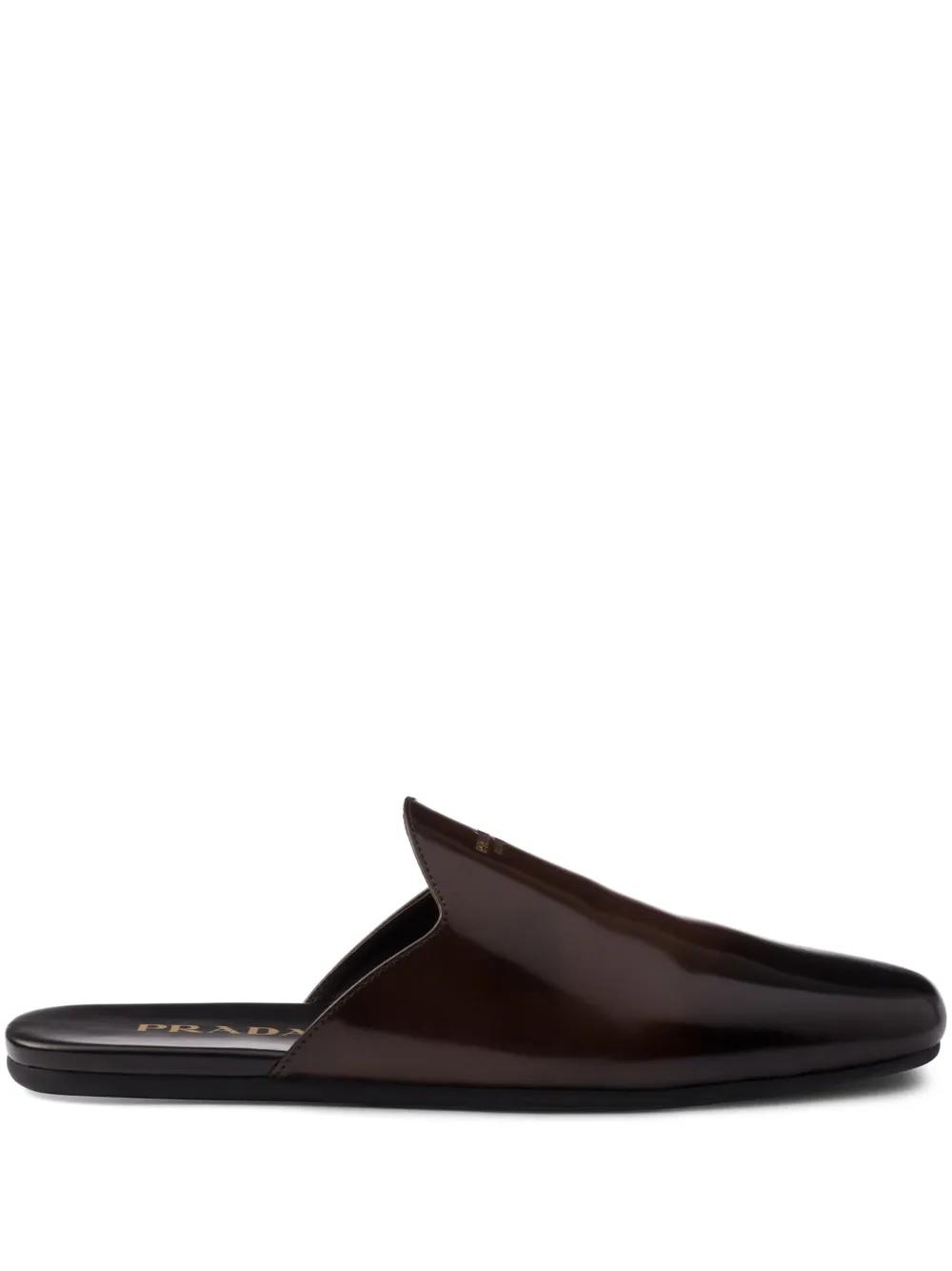 サンダル・ミュール PRADA  Prada Slippers and Clogs Women Leather Black Leather mules & clogs Prada Black size 37 EU in Leather
