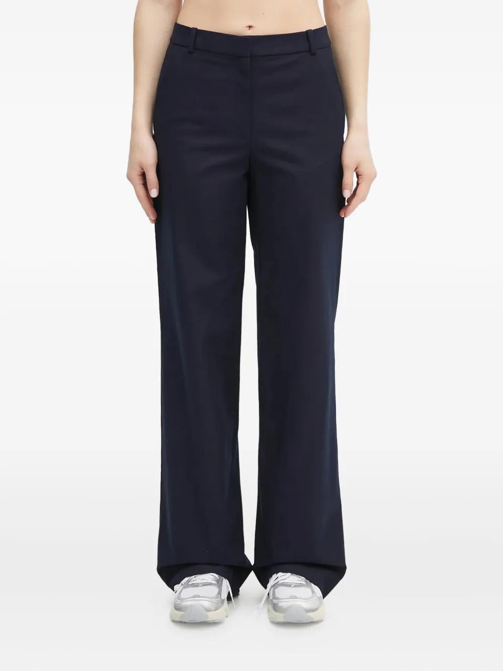 【関税込み】A.P.C. ネイビー Margaret トラウザーズ A.P.C.のネイビー Margaret トラウザーズがセール中