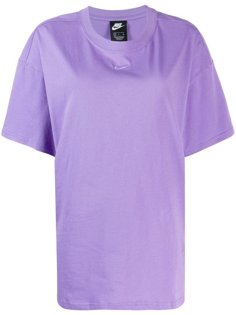 purple nike shirt