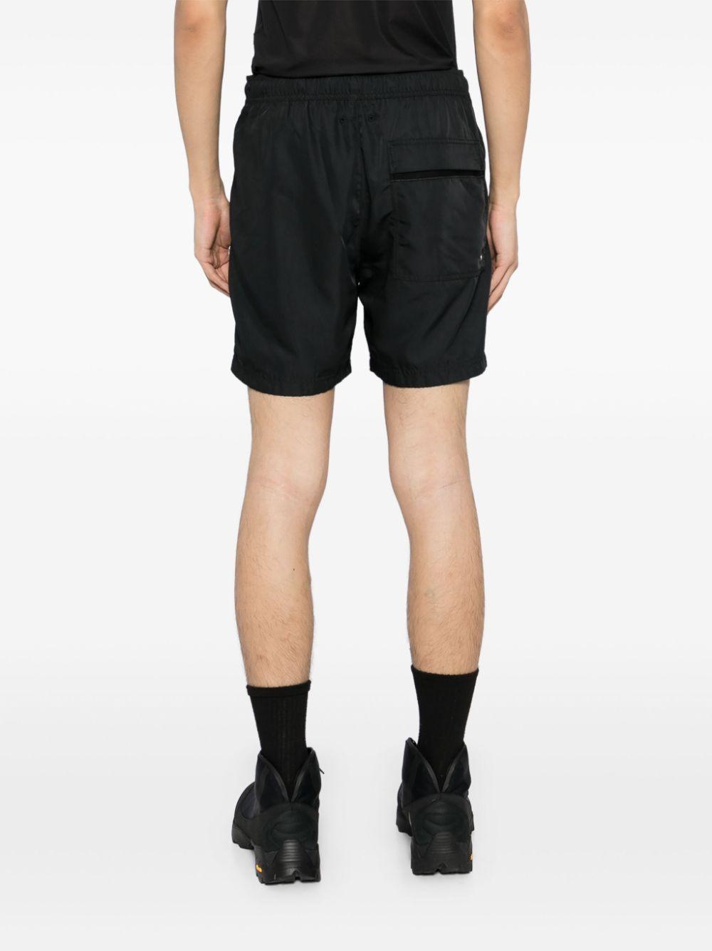 Stone Island メンズ ブラック コンパスアップリケ ショートパンツ  