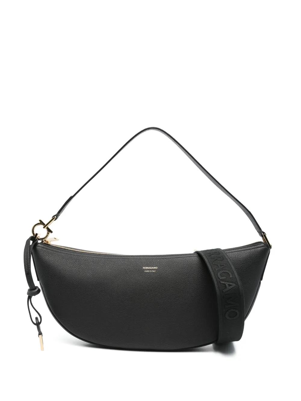 ショルダーバッグ・ポシェット Salvatore Ferragamo Black Leather Medium Smile Shoulder Bag Ferragamo Small Smile Shoulder Bag in Black | Lyst