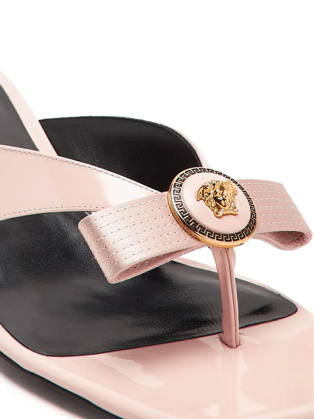 Versace Gianni Ribbon 50mm ミュール ピンク | Lyst