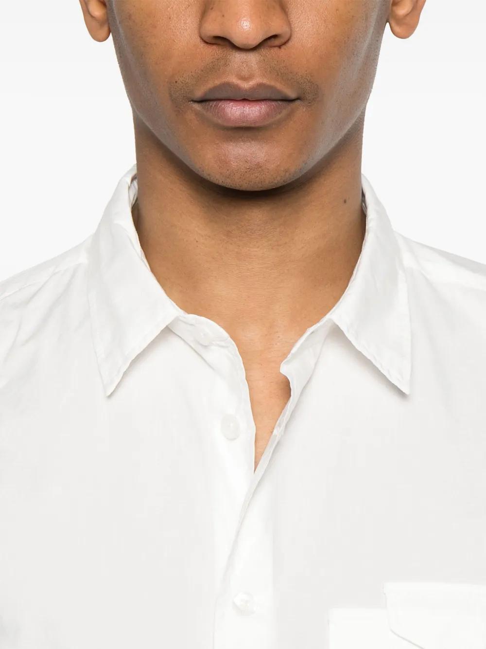 Camicia Bianca Over Con Tasca Sul Petto da Uomo di C.P. Camicia Bianca Over Con Tasca Sul Petto da Uomo di C.P.