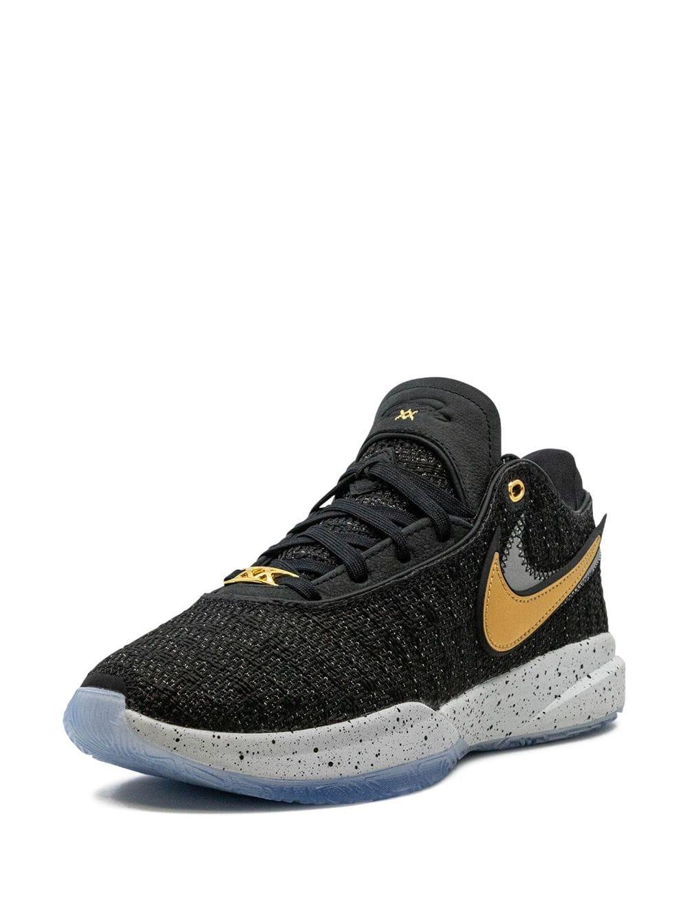 Nike LeBron 15 Black/Gold Sneakers - Farfetch