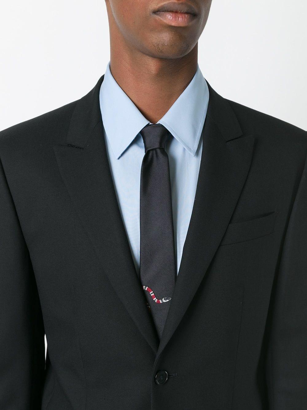 llegar Muerto en el mundo velocidad Gucci Snake Print Tie in Black for Men | Lyst