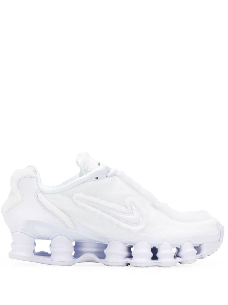 nike shox farfetch