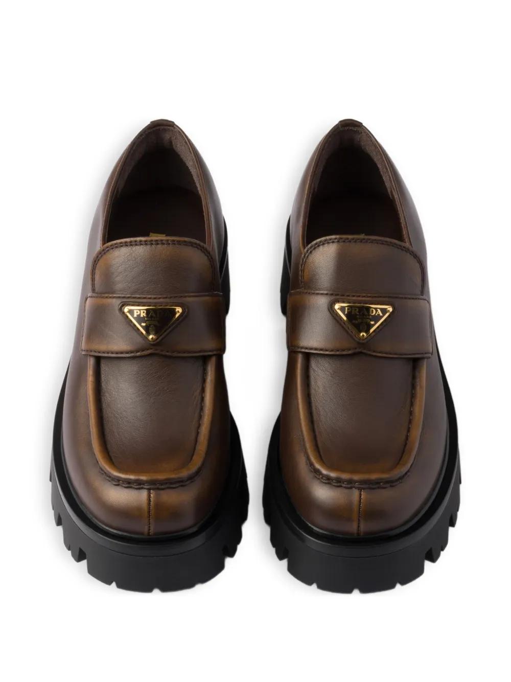 レディース Prada ローファー、モカシン | Lyst