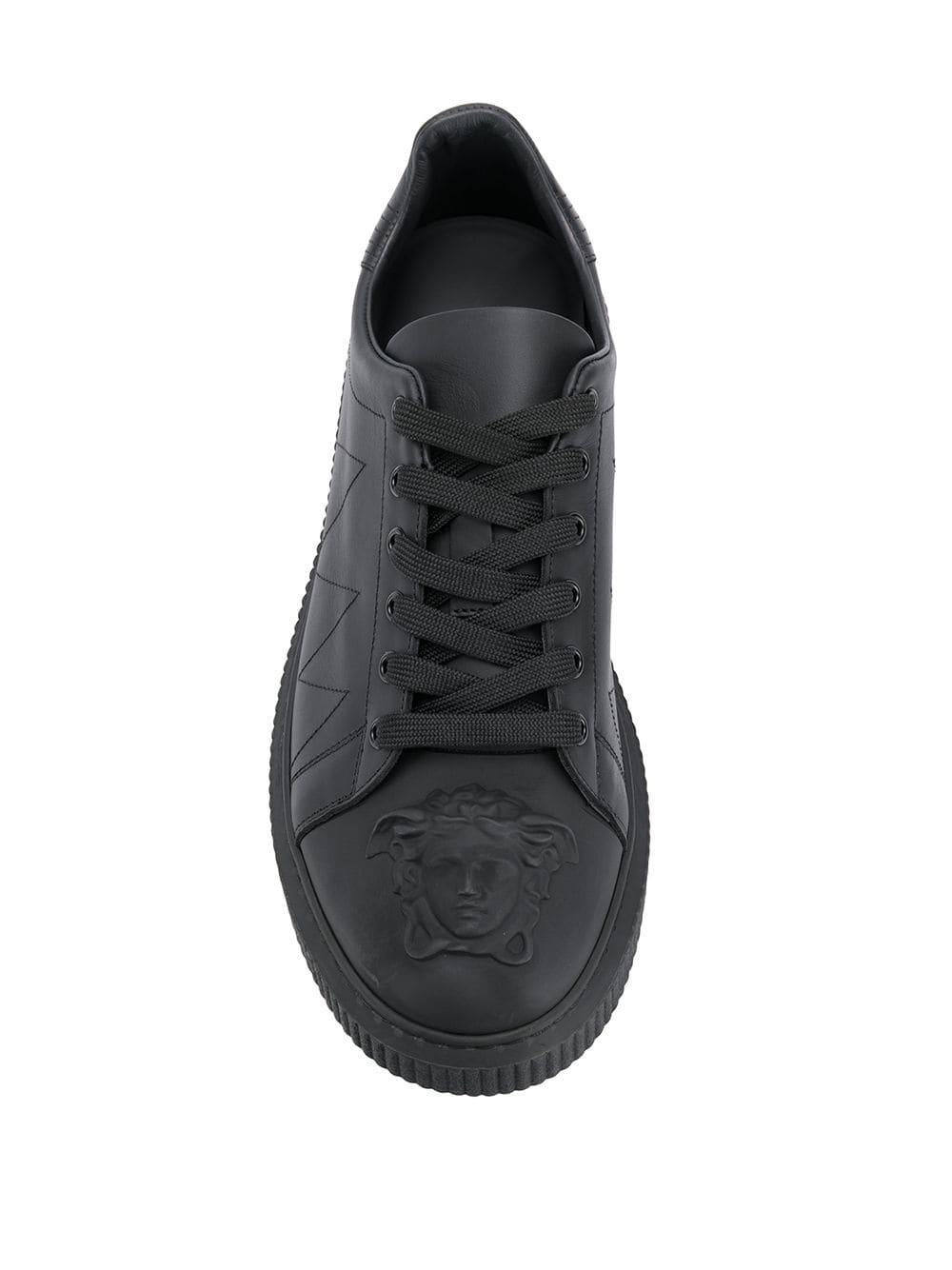 arkiv Reparation mulig FALSK Versace Medusa Head Logo Sneakers in Black for Men | Lyst