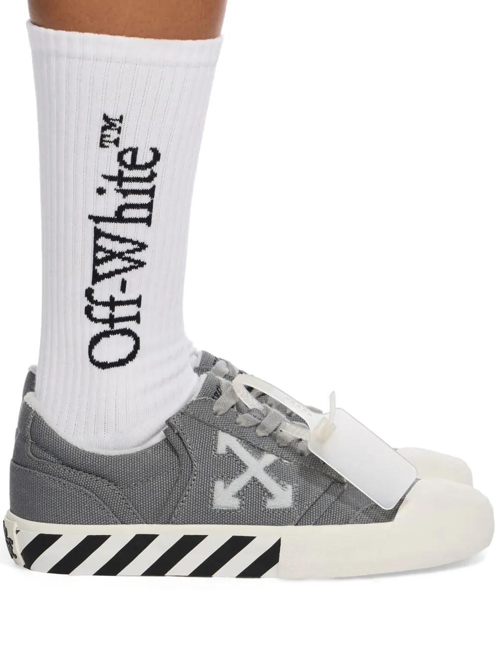 Off-White c/o Virgil Abloh Vulcanized Undercut Arrow-Detail  display picture 1