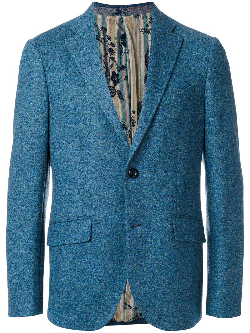 Blue casual blazer Polo Shirts & Blazers. If you prefer to wear your navy blue blazer in a casual setting – you are in luck. A high-quality polo shirt worn under a navy blue blazer is an excellent option when not required to .