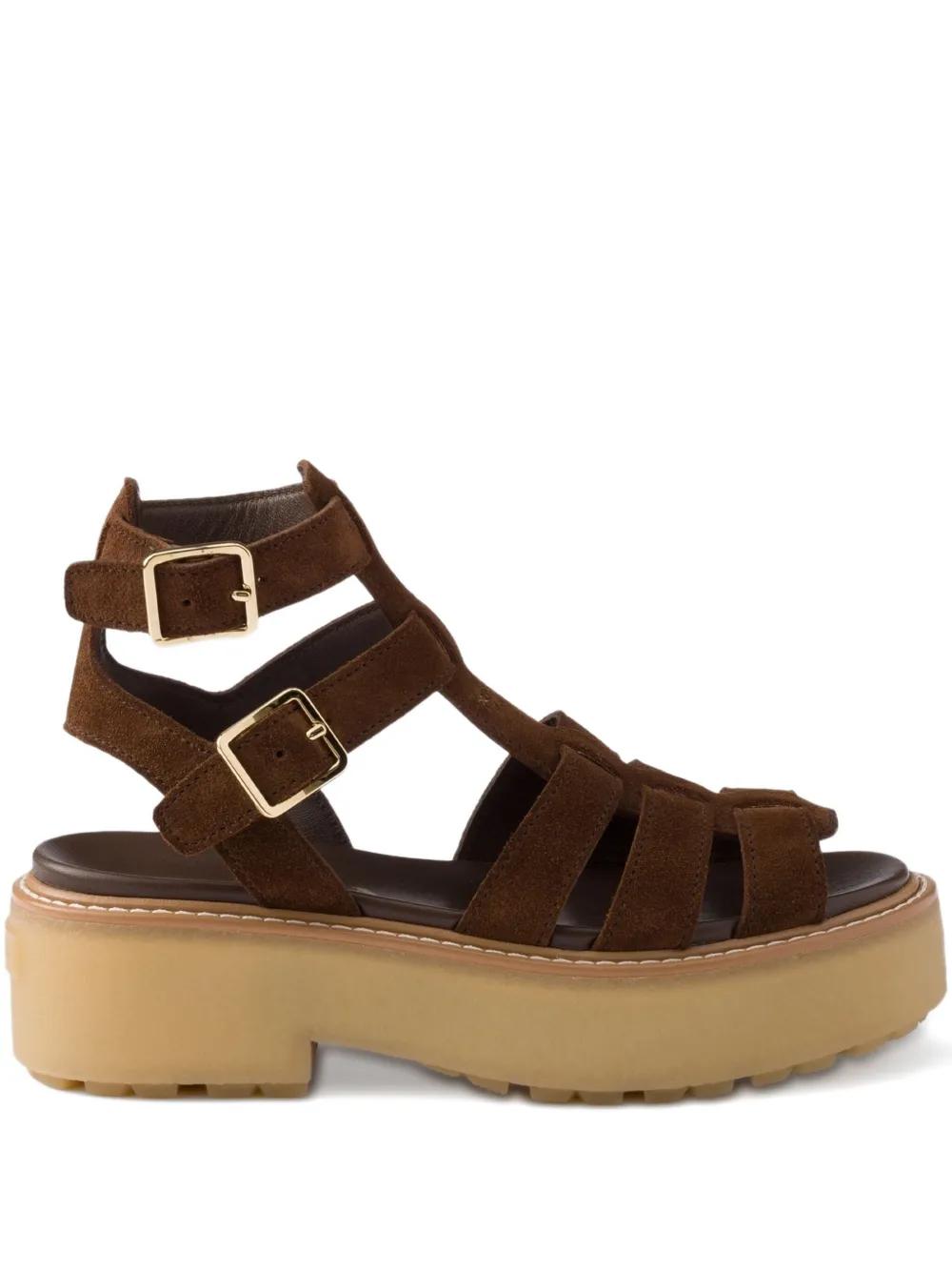 レディース Prada フラットサンダル | Lyst