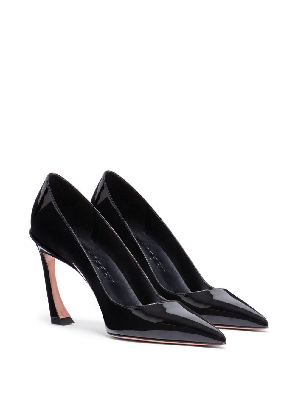パンプス Piferi Pointed Design Pumps With Logoed l Buckle Piferi Pointed Design Pumps With Logoed Metal Buckle In