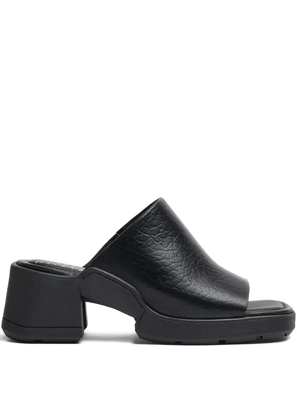 【関税込み】Miista ブルー デニム Betina ヒールサンダル Blue Betina Denim Heeled Sandals by Miista on Sale