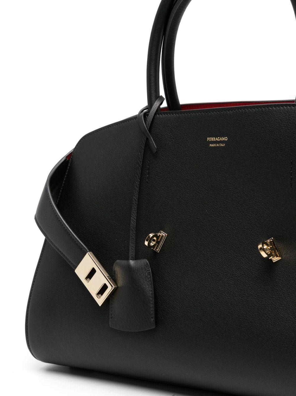 Ferragamo レディース ブラック Hug レザーハンドバッグ M トートバッグ