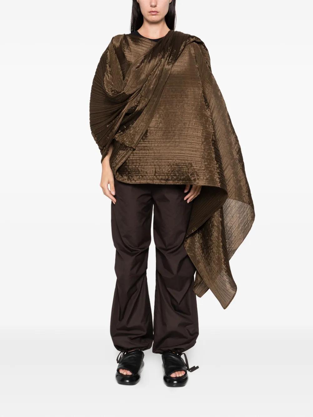 ISSEY MIYAKE Zip Deformation Poncho ポンチョ ISSEY MIYAKE Zip Deformation Poncho ポンチョ