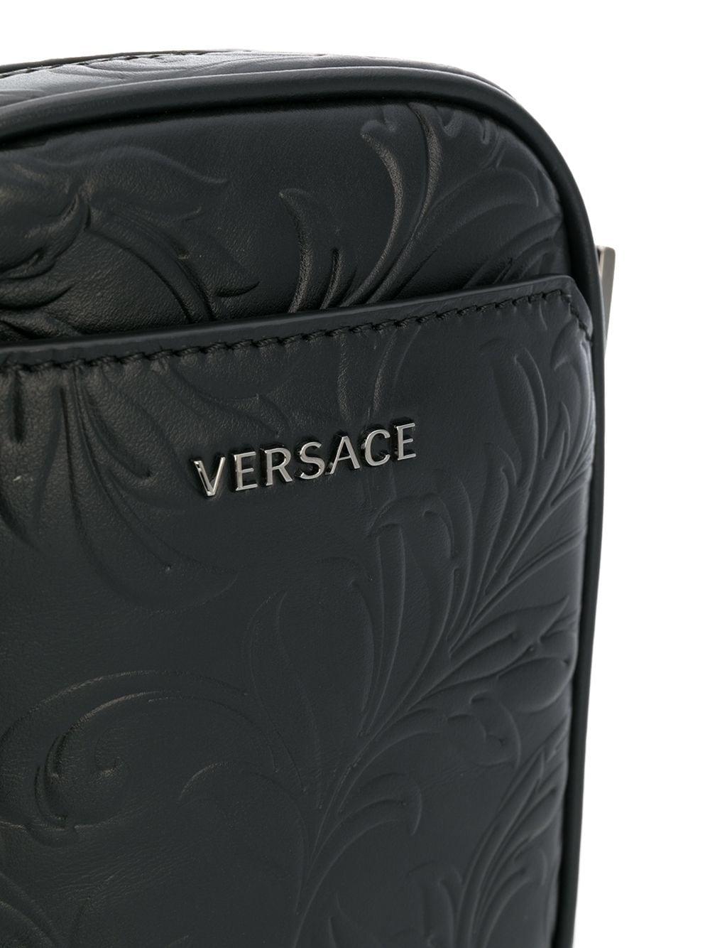Versace Leder Kuriertasche mit Prägung in Schwarz für Herren - Lyst