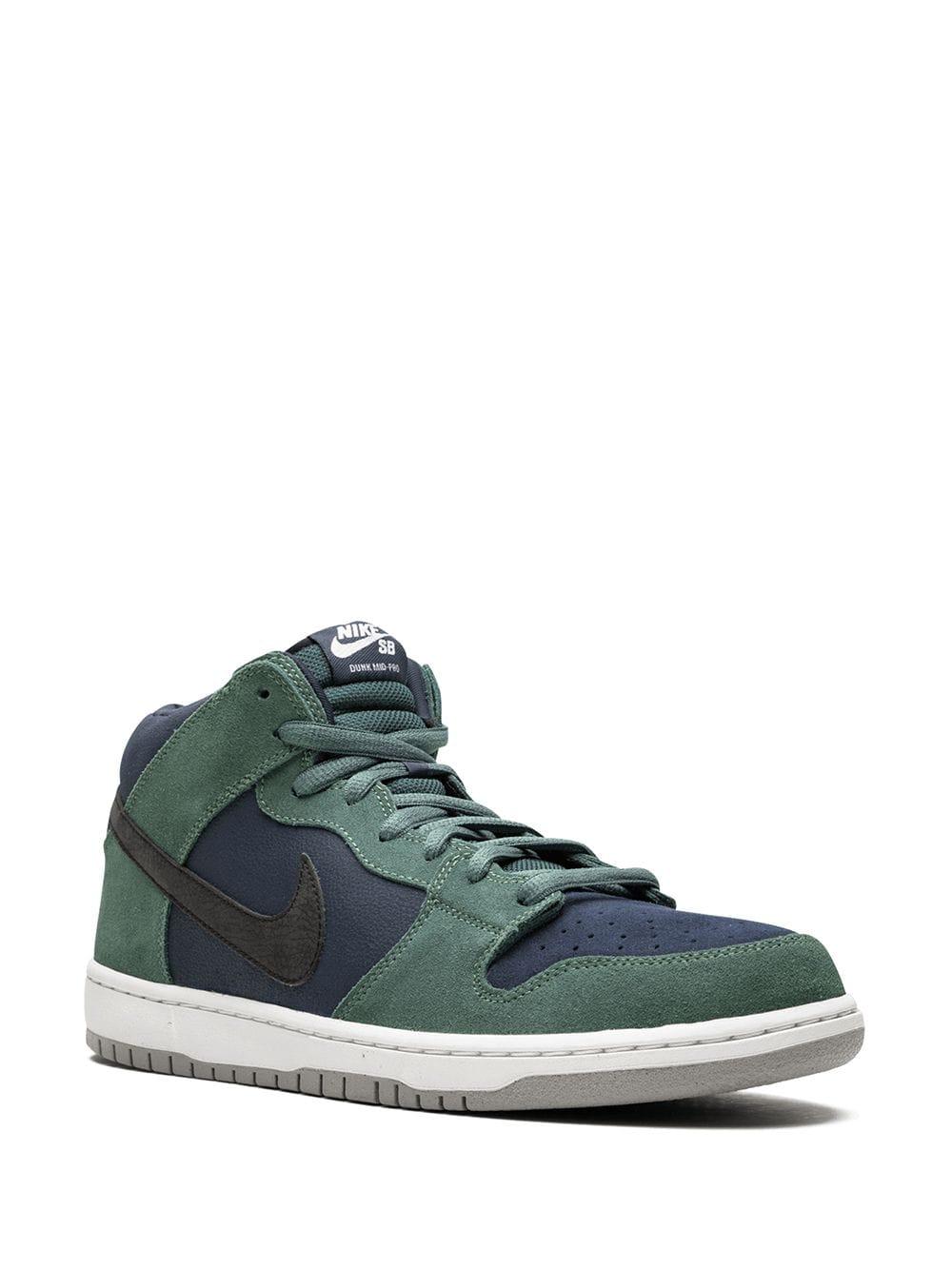 Nike Dunk Mid Pro Sb Sneakers in Green for Men | Lyst