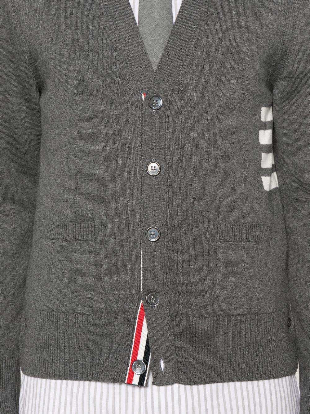 Thom Browne メンズ グレー Vネック カーディガン セーター & ニット