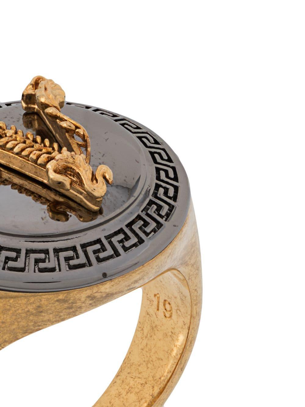 versace virtus ring
