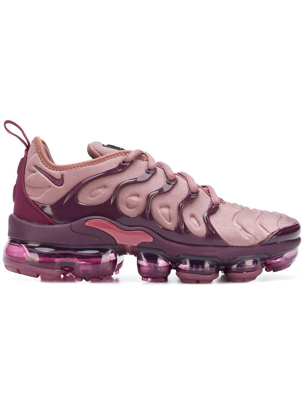vapormax plus pink and purple