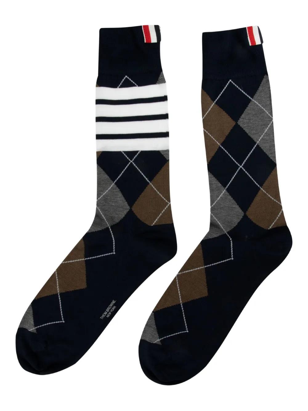 靴下・ソックス THOM BROWNE Men Ankle Socks MAS023B01690035 Gray Lightweight Cotton 4-Bar Mid Calf Socks | Thom Browne