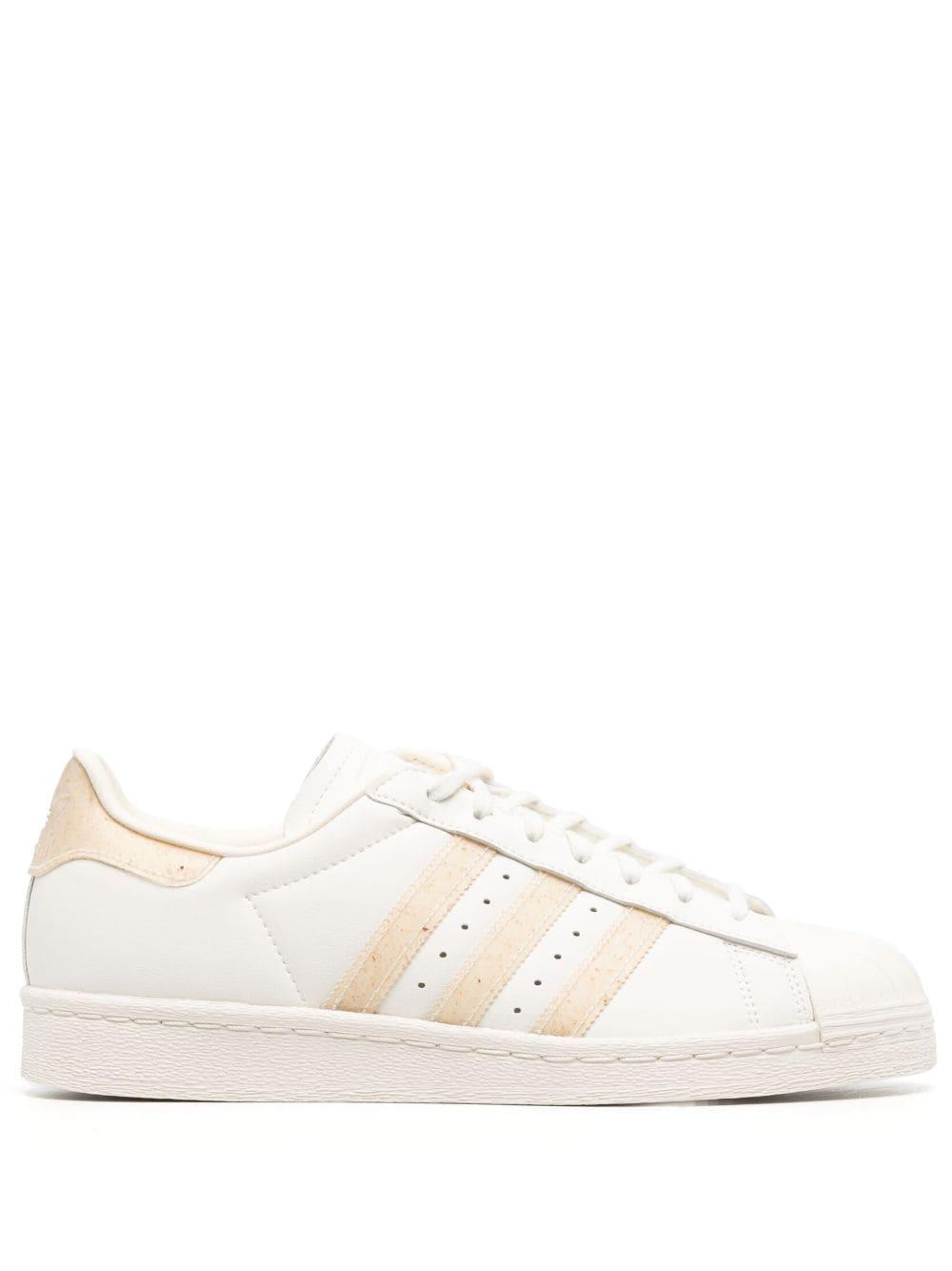 adidas Superstar 82 Low-top Sneakers in Natural | Lyst