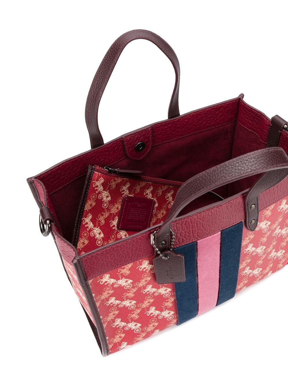 field tote 30 with horse and carriage print