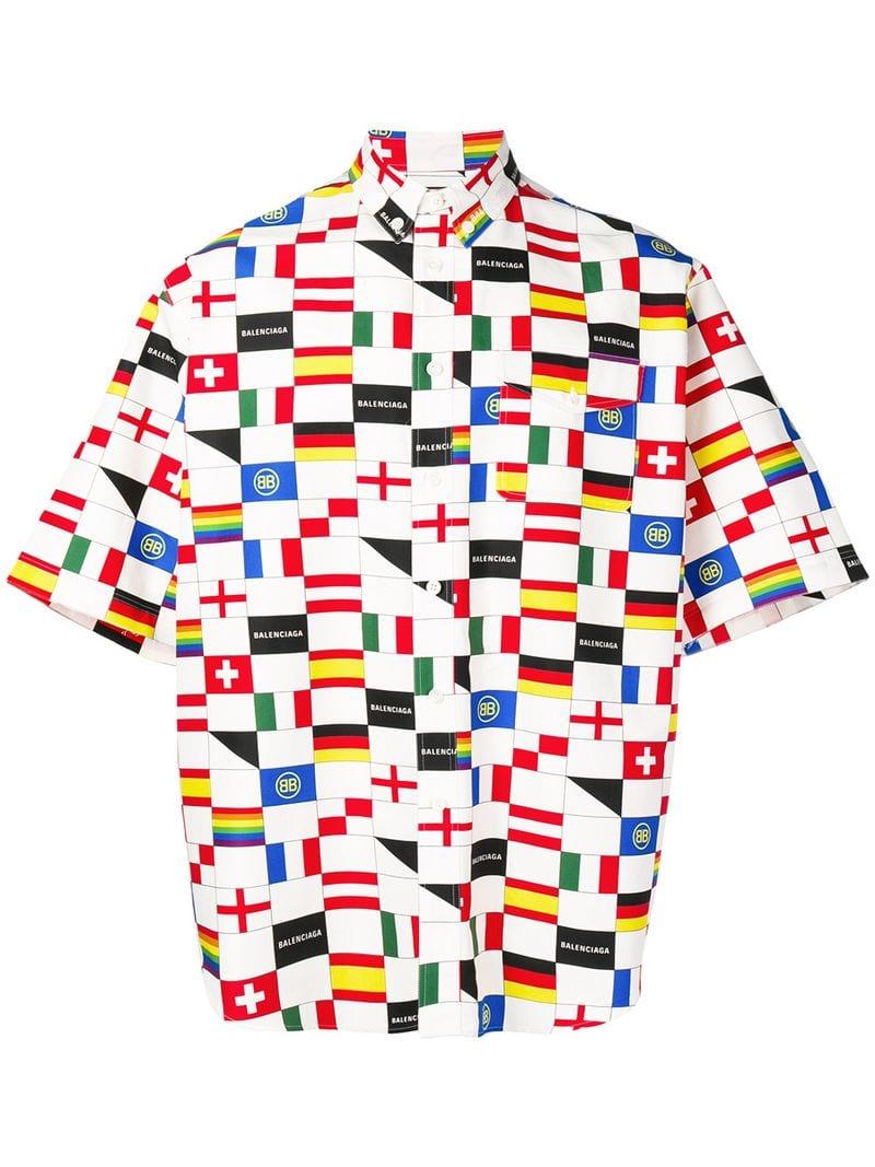 Camisa oversize con estampado de banderas Balenciaga de hombre de color  Blanco | Lyst
