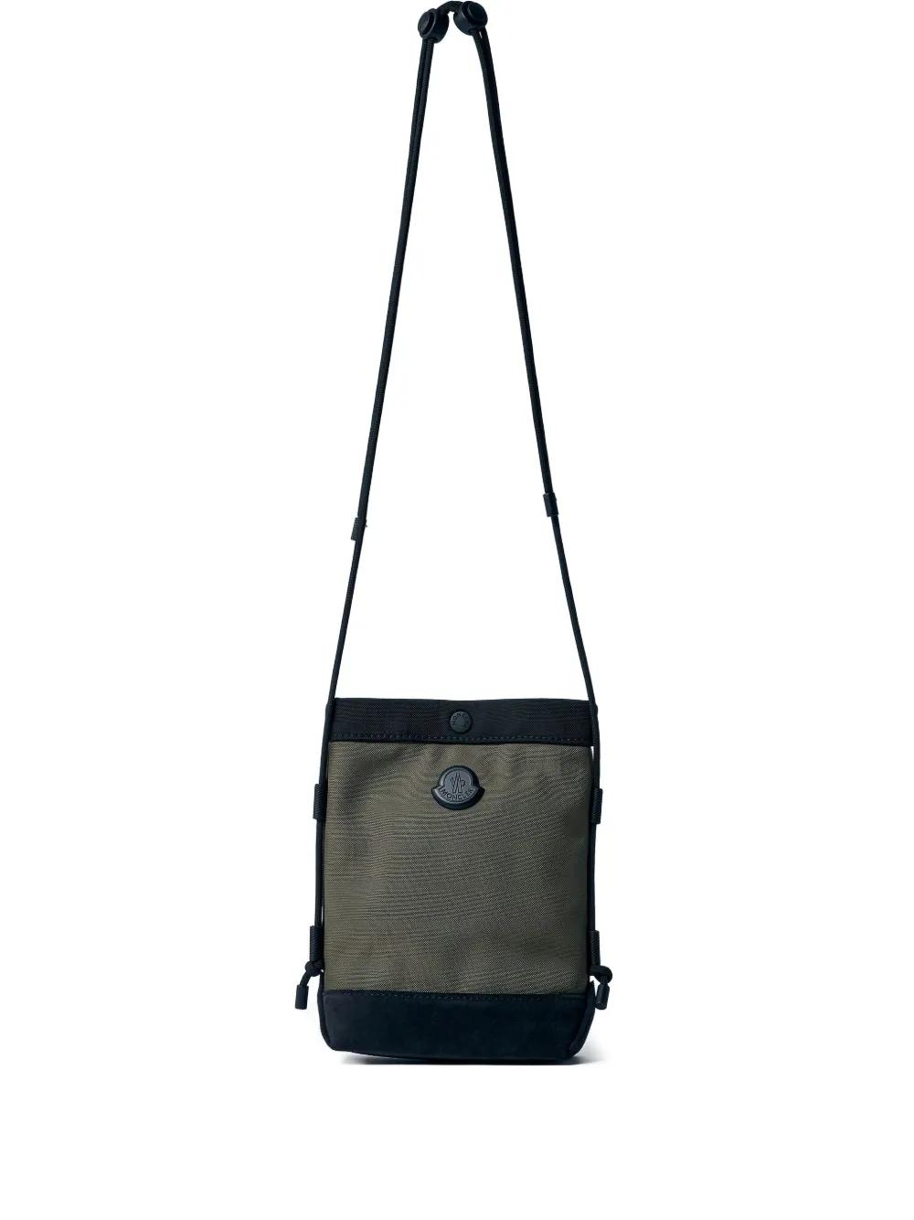 メンズ Moncler メッセンジャーバッグが¥74,800〜 | Lyst