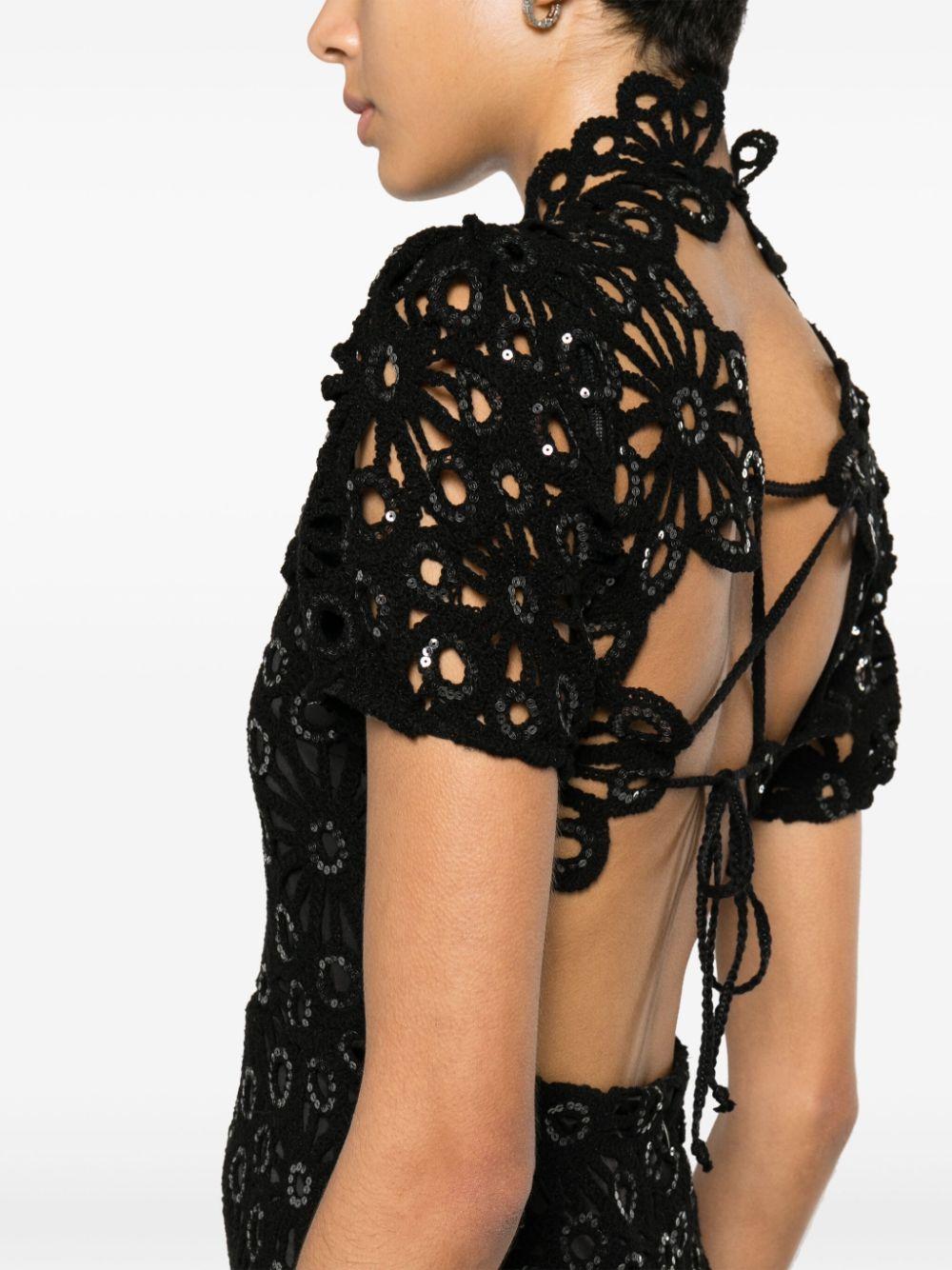 Robe courte en crochet à sequins Maje en coloris Noir Lyst