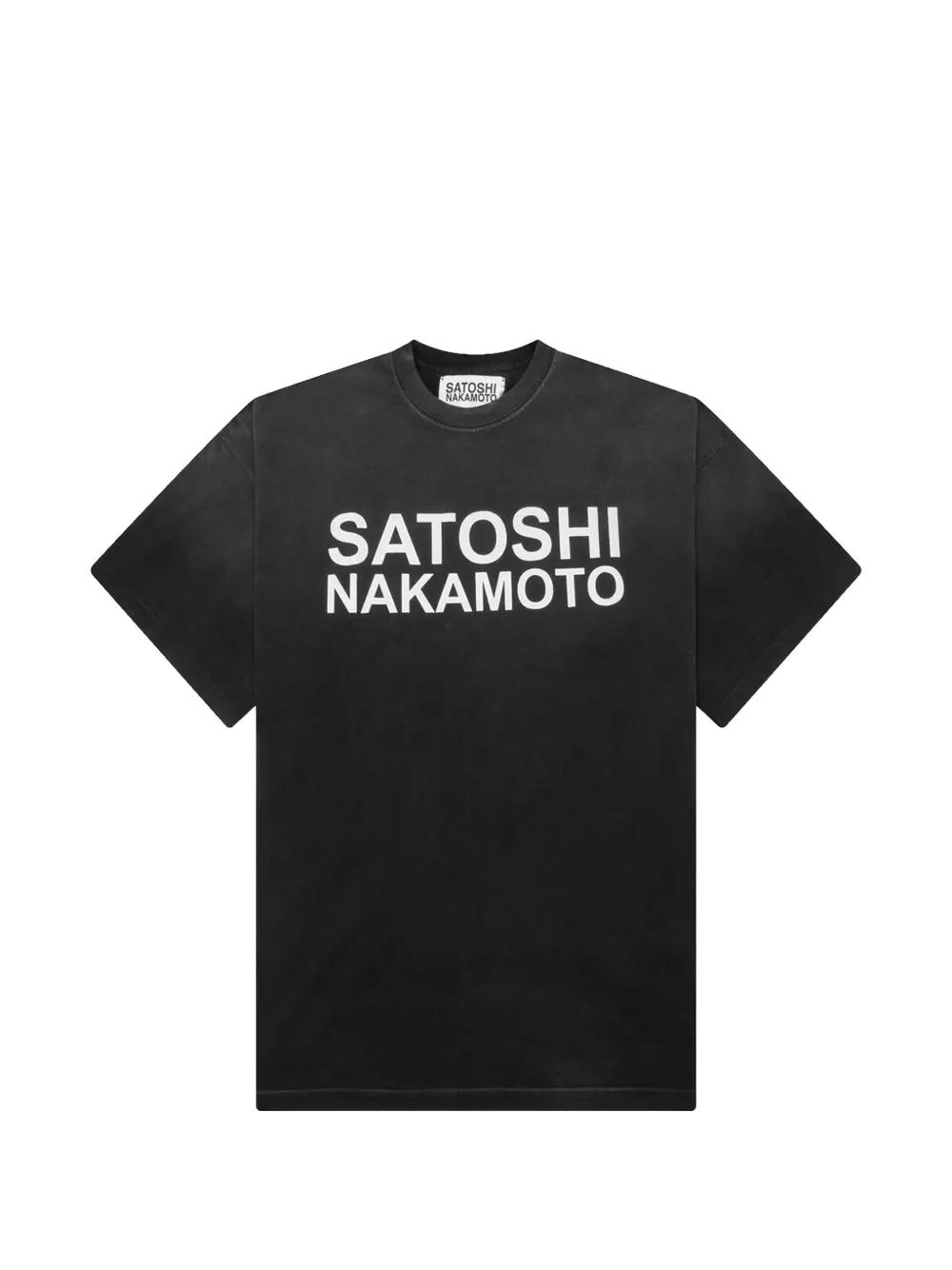 SATOSHI NAKAMOTO 企業ロゴサンプリング 半袖 Tシャツ メンズ satoshi-nakamoto-black-T-Shirt