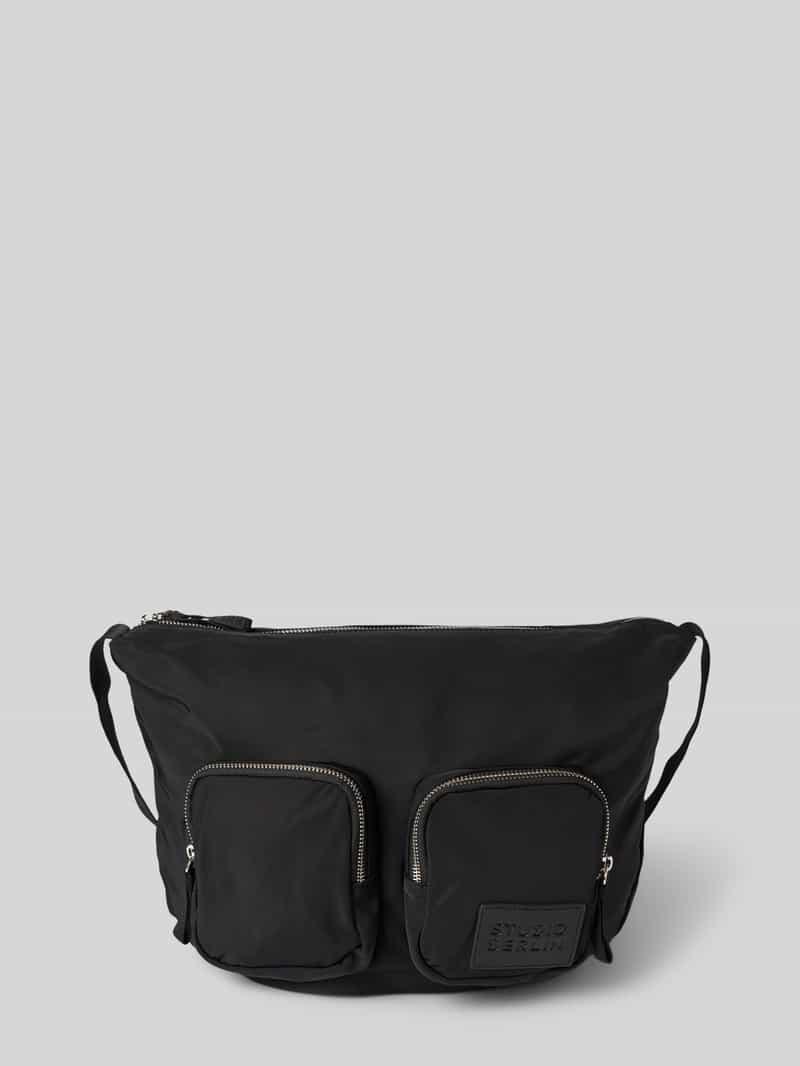 STUDIO BERLIN Umhängetasche mit Label-Patch Modell 'TEGEL' in