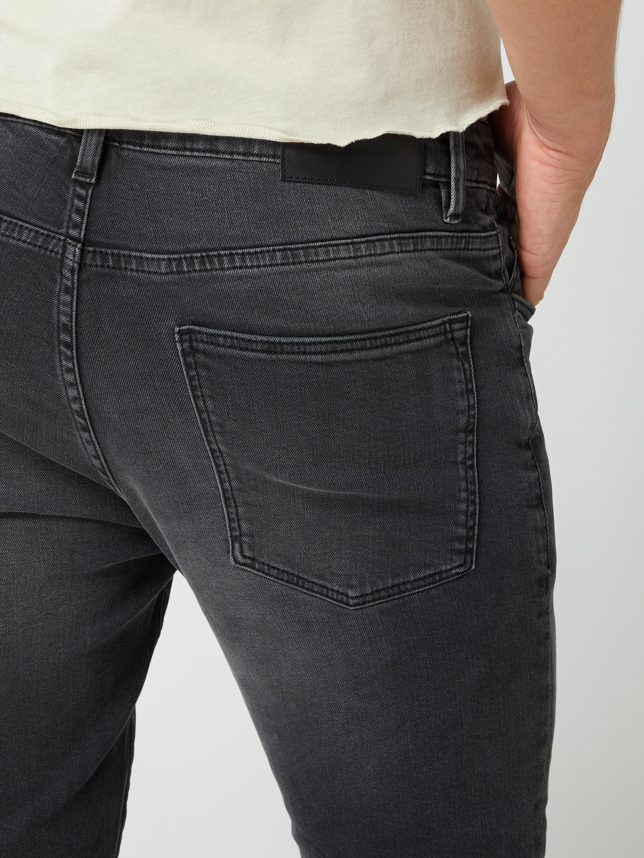 Review Skinny Fit Jeans mit Label-Patch in Blau für Herren | Lyst DE